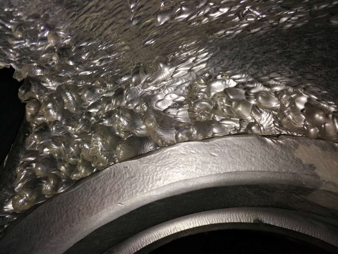 KN17耐磨涂層結(jié)構(gòu)、形貌和成分 KN17耐磨涂層結(jié)構(gòu)、形貌和成分